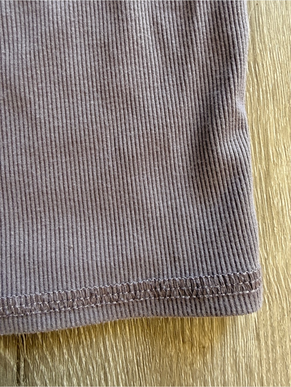 Vuori Womens Gray Short Sleeve Shirt - Picture 8 of 8